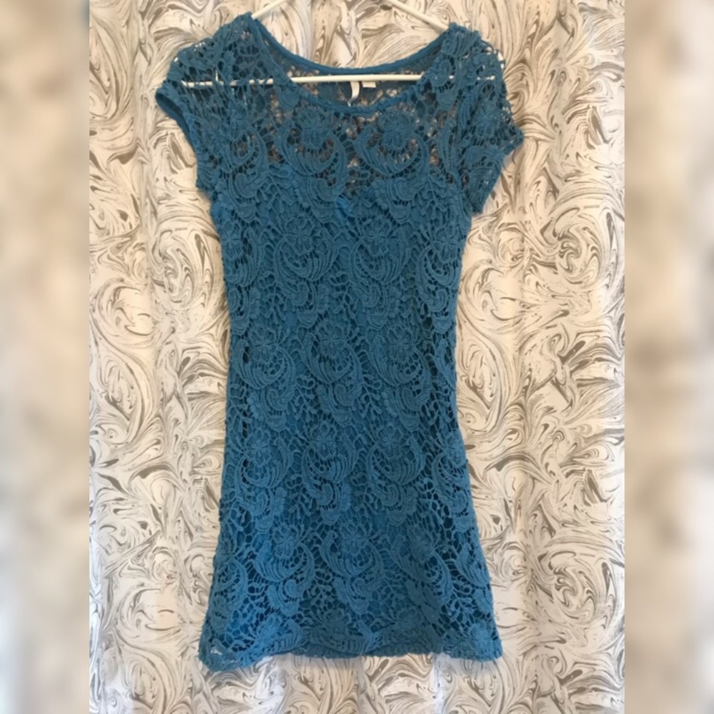 Lauren Conrad crochet dress 😍